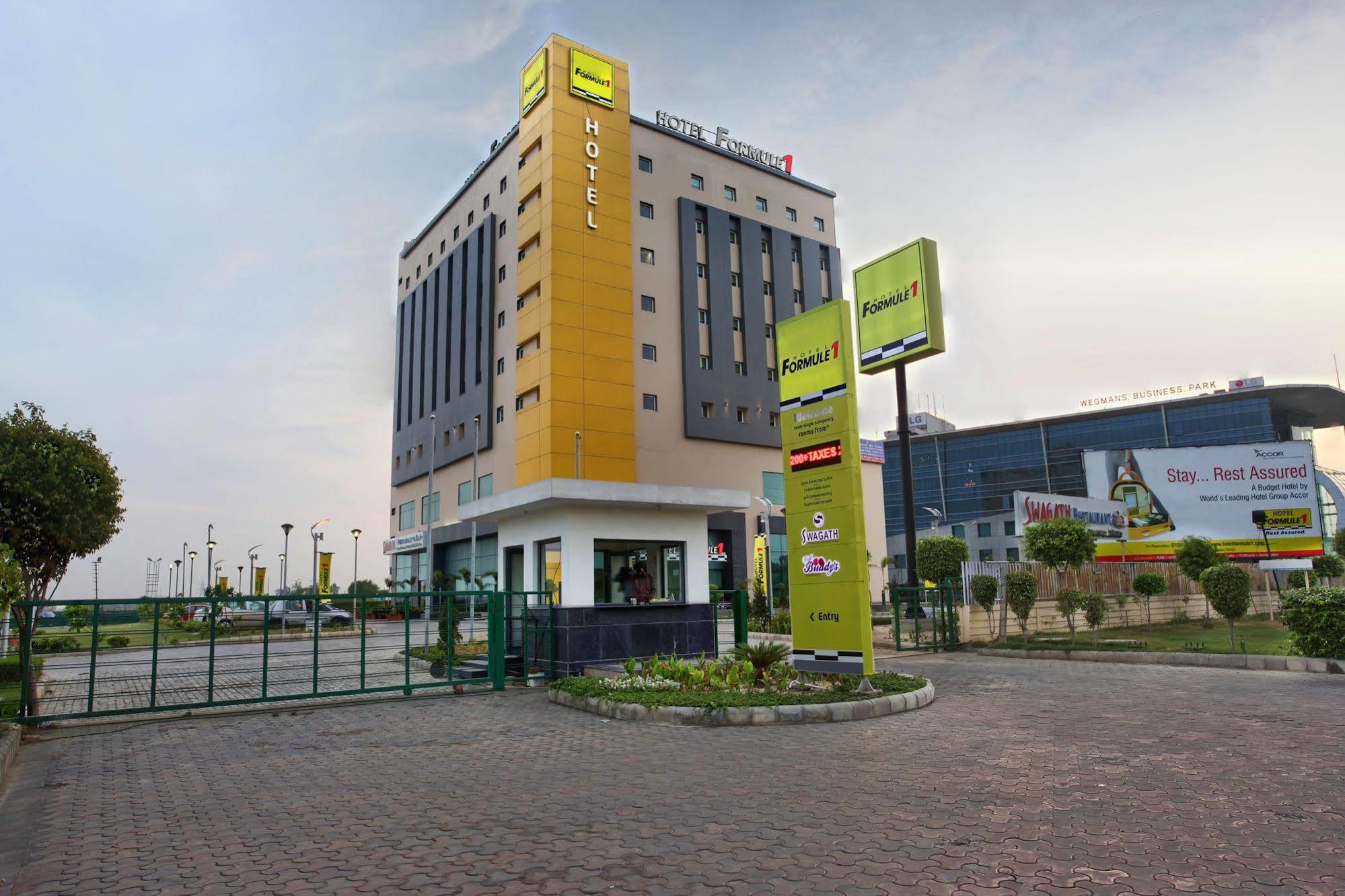 Hotel Caspia Pro Greater Noida Extérieur photo
