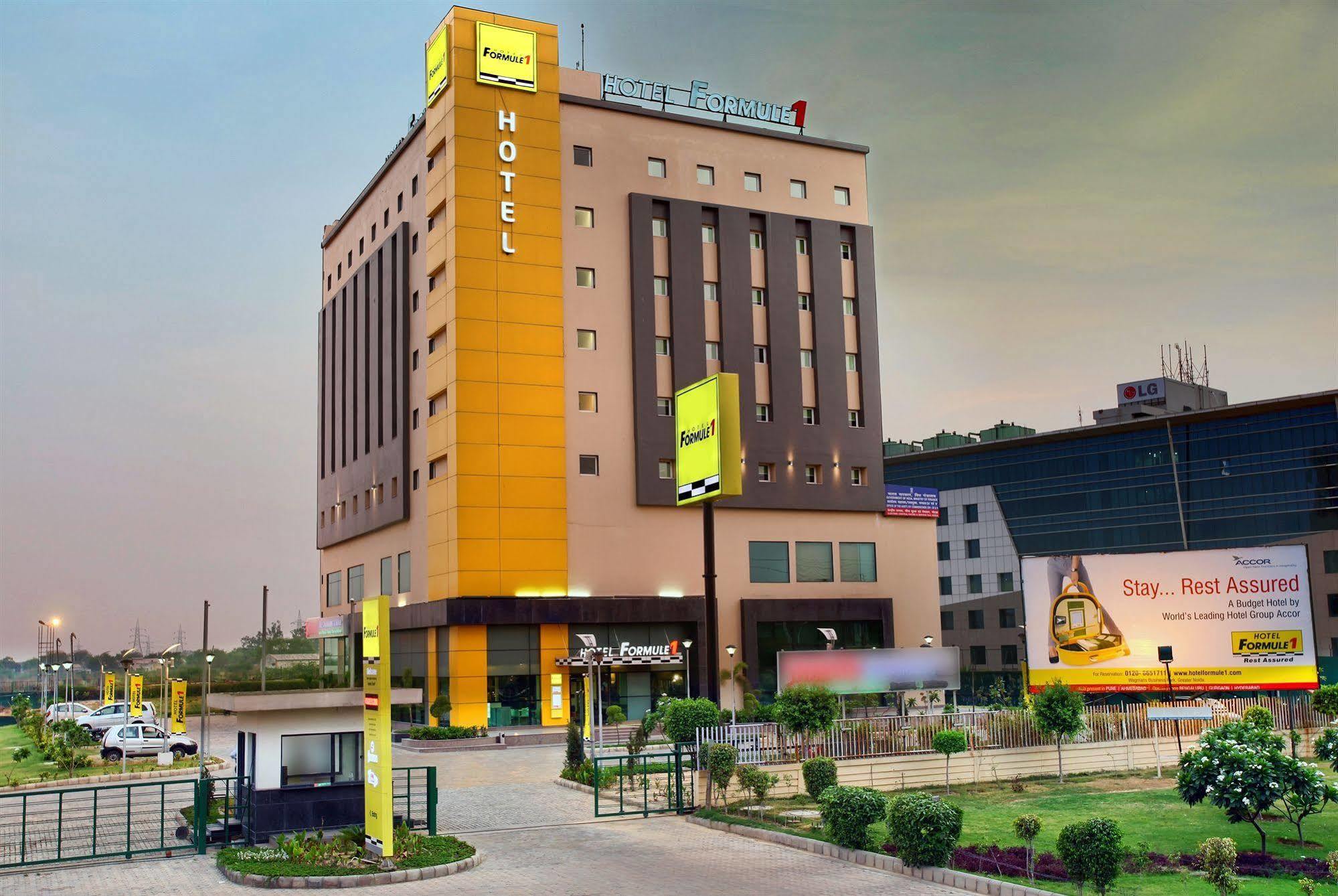 Hotel Caspia Pro Greater Noida Extérieur photo